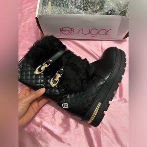 Brand new. Women Winter boots. Size US 8. Euro 39.